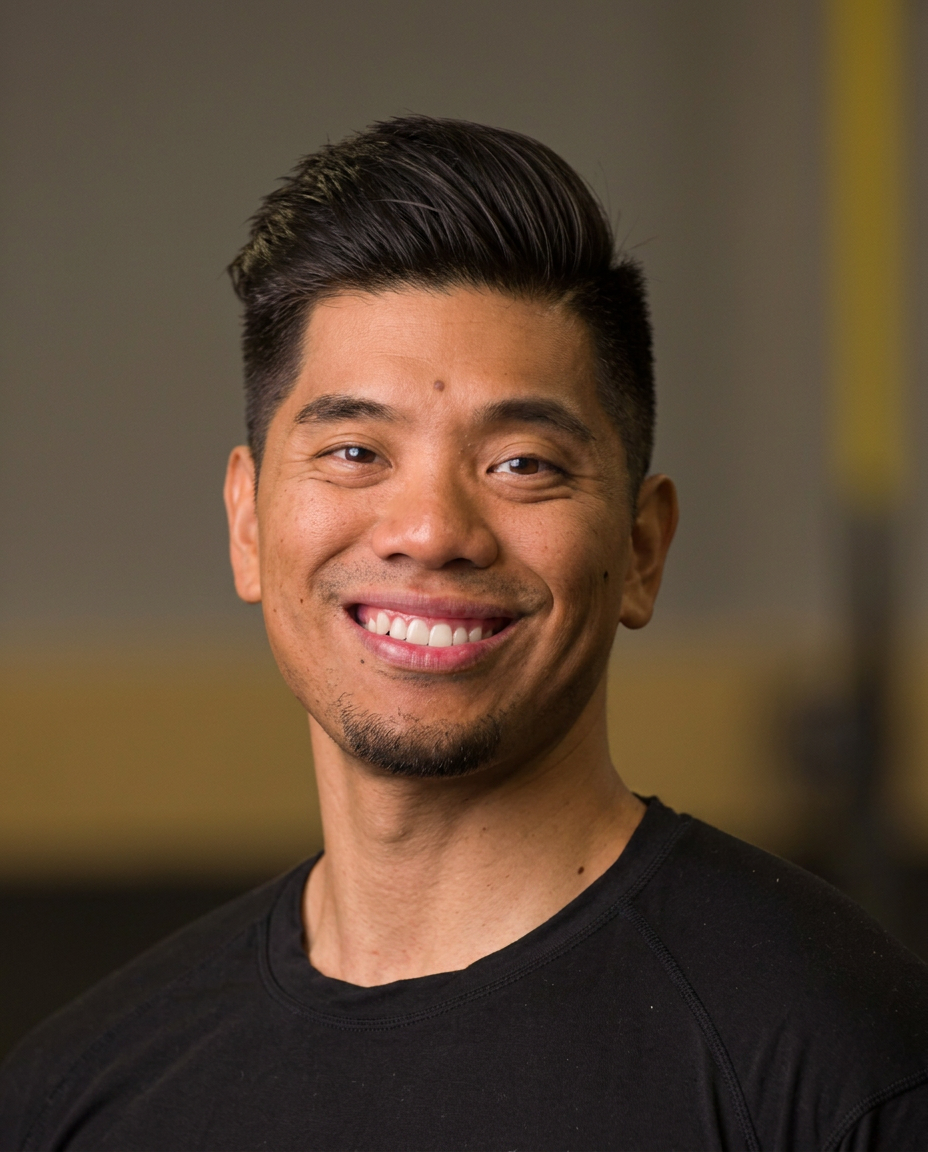 Chris Cabebe, personal trainer at Helios Fit